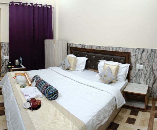 accommodation for depression retreat Rishikesh